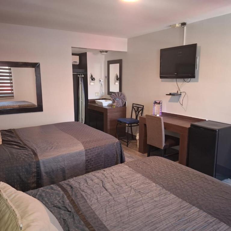 Lizvan Hotel-Motel - Standard Double Room - 2