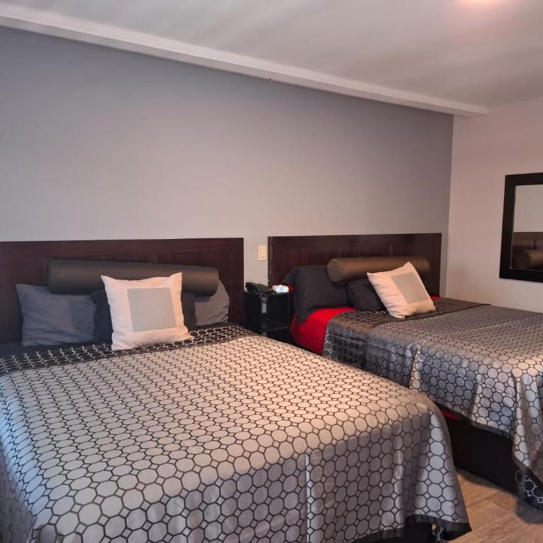 Lizvan Hotel-Motel - Standard Double Room - 5
