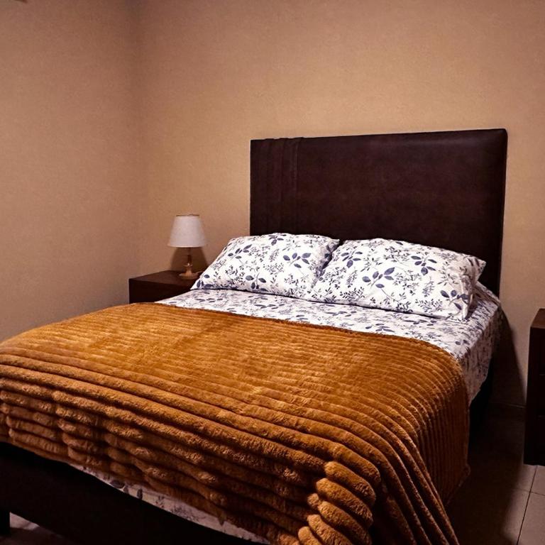 Cómodo, céntrico y amplio espacio - Apartamento - 6