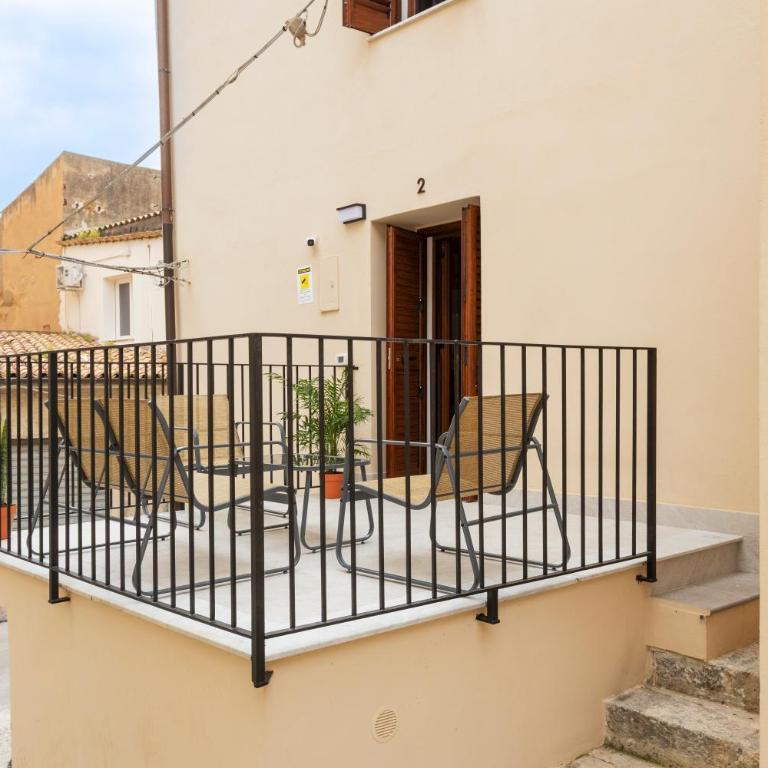 La carbonaia rooms in Agrigento - Camera Matrimoniale Deluxe con Balcone - 4