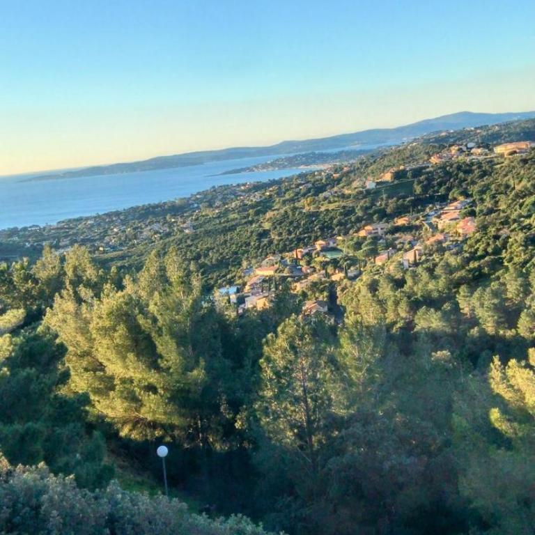 Les Issambres, appt 4 personnes, vue mer sur la Baie de Saint Tropez et le Golfe de sainte Maxime - Appartement 2 Chambres - 13