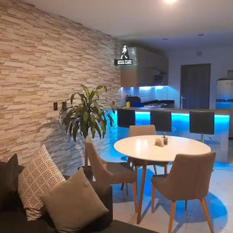 Departamento con Gran Vista - Two-Bedroom Apartment - 9