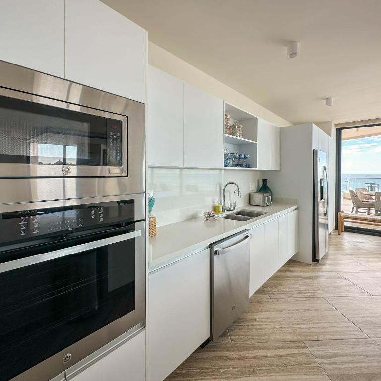 3BR Ground Floor Condo with Direct Pool Access #109 - Apartamento - 23