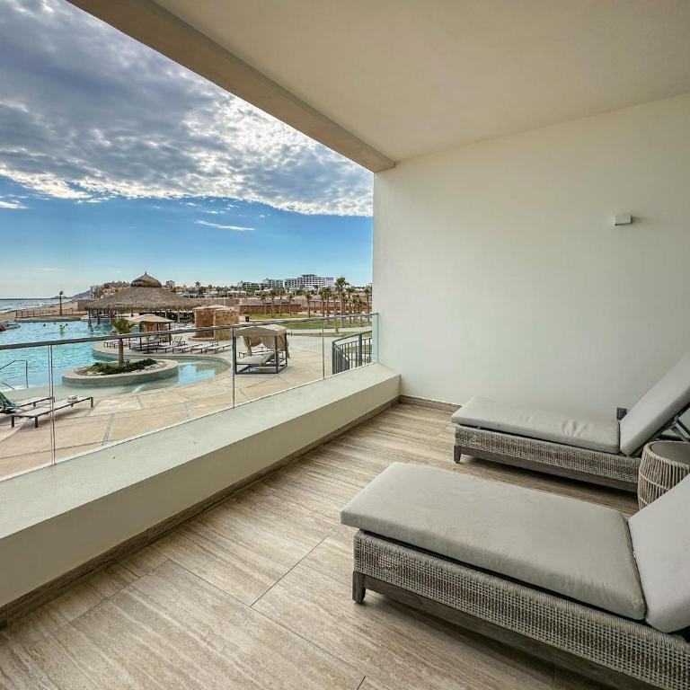 3BR Ground Floor Condo with Direct Pool Access #109 - Apartamento - 44