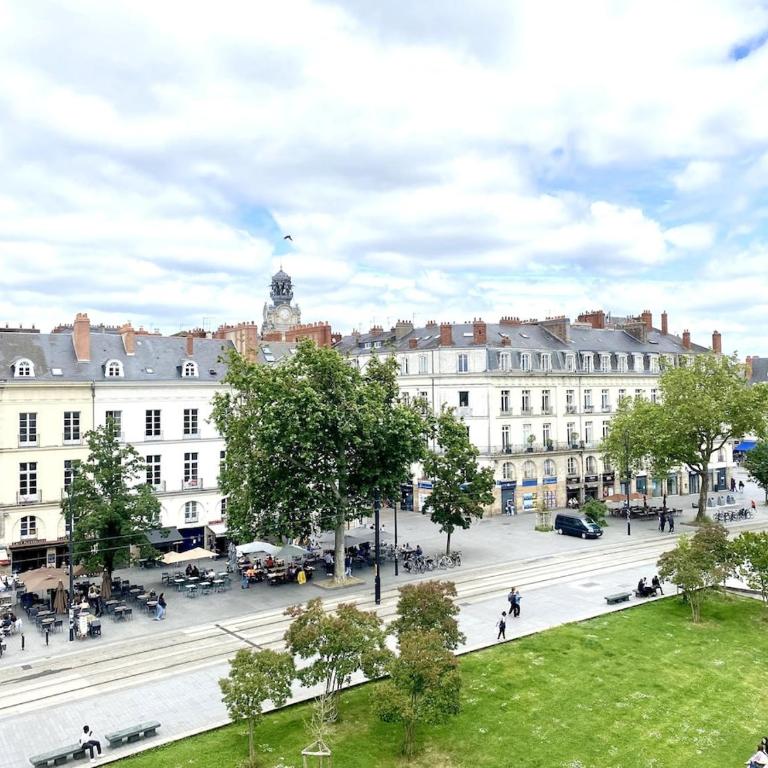 NaonedLoft au Coeur de la Ville - Three-Bedroom Apartment - 9