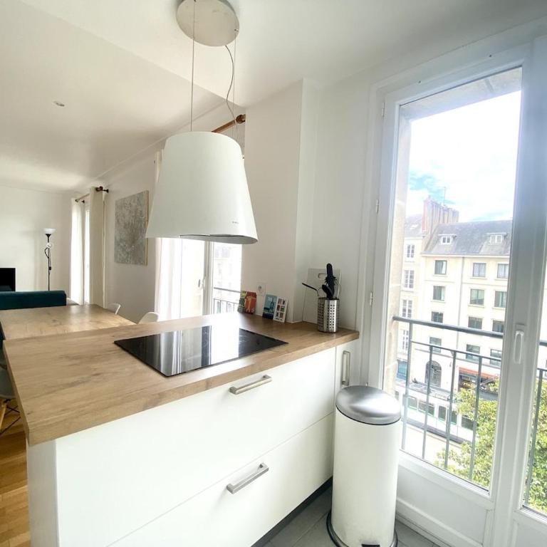 NaonedLoft au Coeur de la Ville - Three-Bedroom Apartment - 19