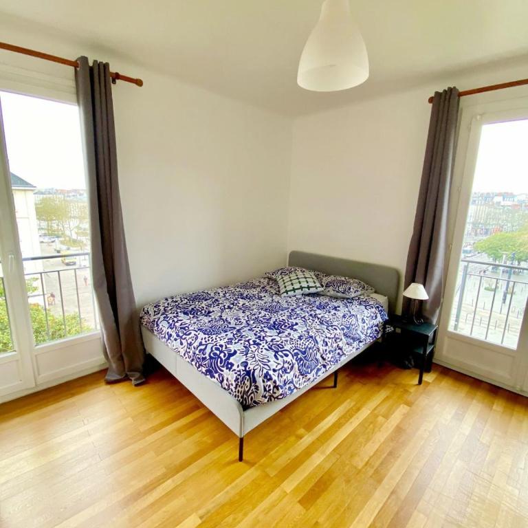NaonedLoft au Coeur de la Ville - Three-Bedroom Apartment - 35