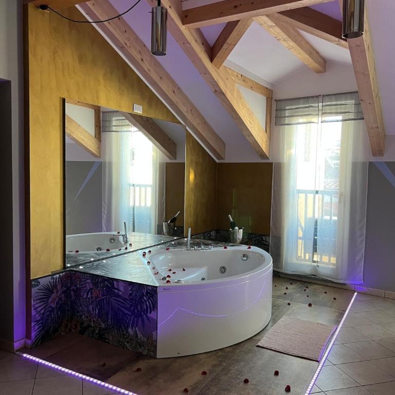 Jacuzzi Turin Center - Serendipity Suite - One-Bedroom Apartment - 12