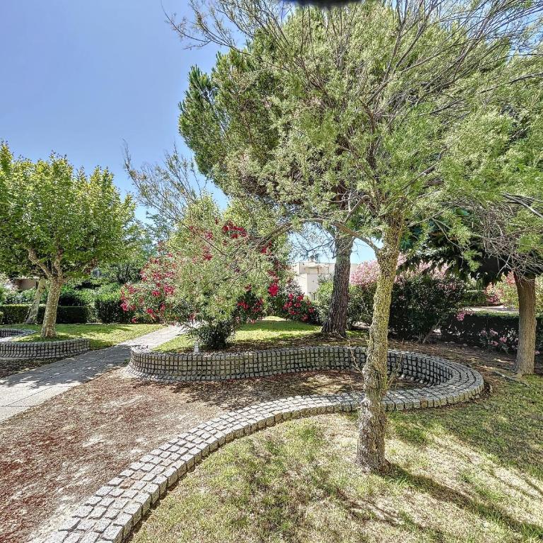 T2 à Carnon - 4 couchages - Proche plage et commerces - TV, Lave-linge, Lave-vaisselle, Parking - Appartement 1 Chambre - 4