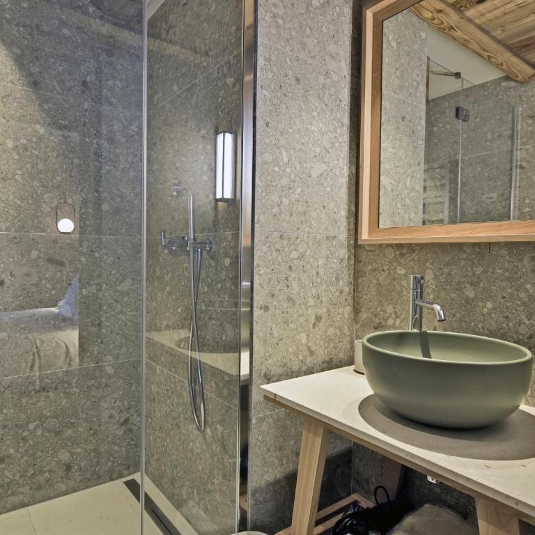 Appartement luxe 3 chambres avec spa et accès direct aux pistes - FR-1-613-51 - Appartement (8 Adultes) - 26