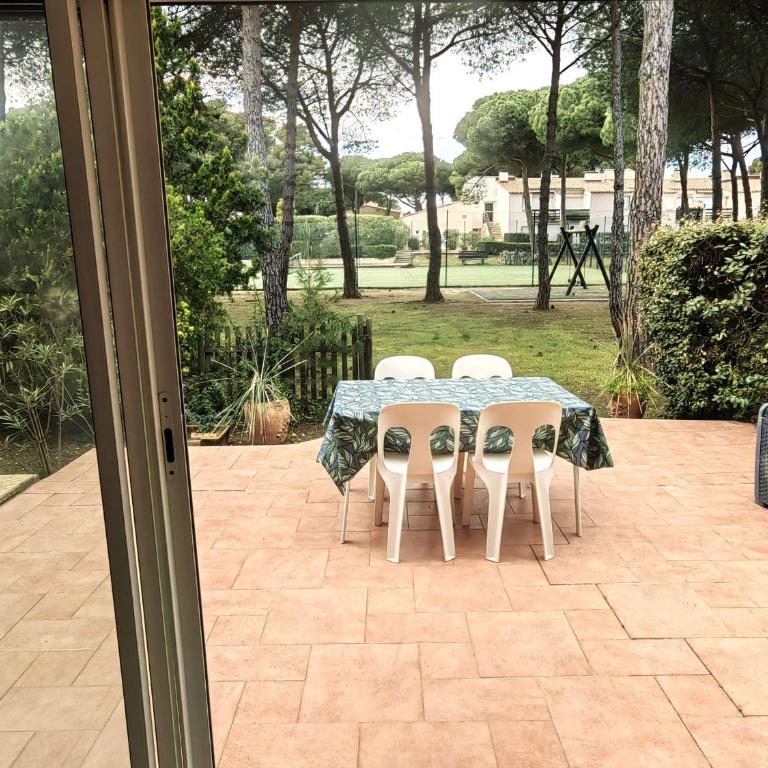 Charmant T2 en rez-de-jardin avec piscine, tennis et parking proche plage - FR-1-607-211 - Apartment - 13
