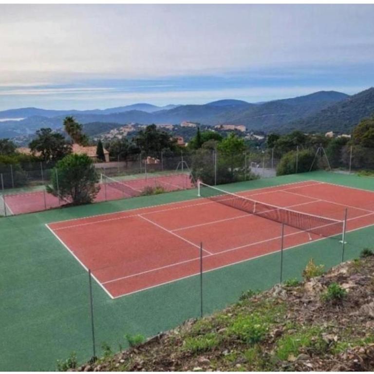 Les Issambres, appt 4 personnes, vue mer sur la Baie de Saint Tropez et le Golfe de sainte Maxime - Appartement 2 Chambres - 16
