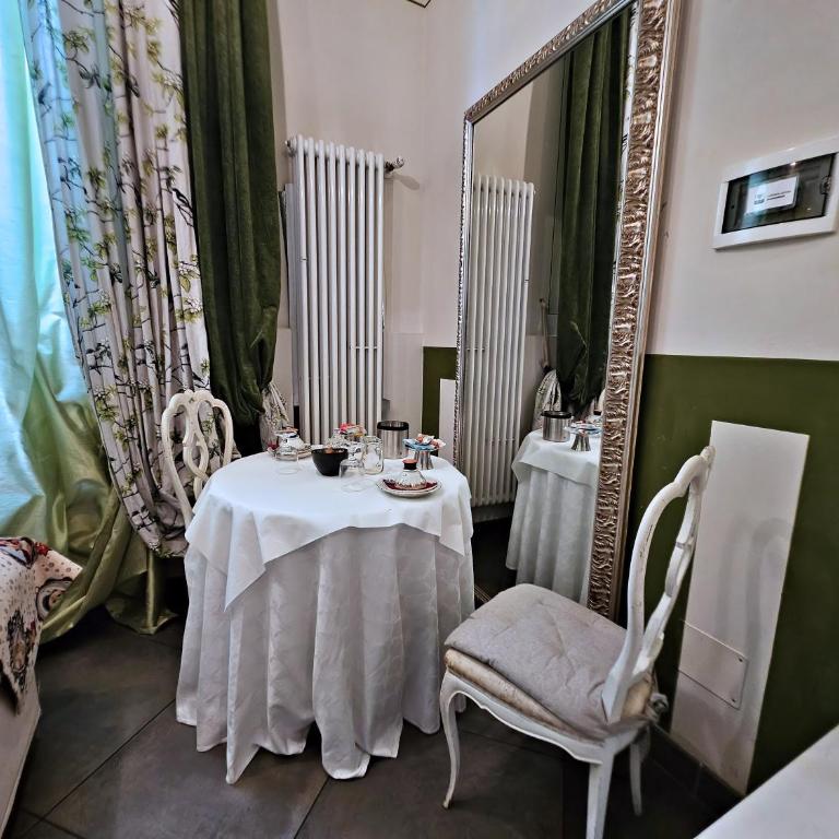AB Suite Innovative Design B & B - Camera Matrimoniale Piccola - 7