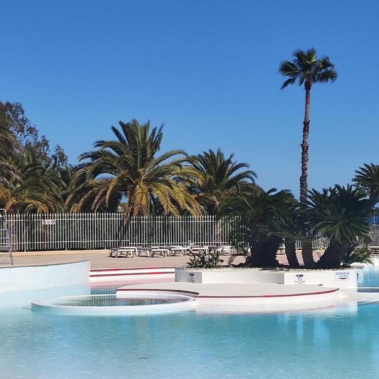 Village Vacances CAP ESTEREL , AGAY , T2 climatisé vue mer panoramique - accès de plain-pied au calme rare sur le site - Piscines et parking couvert inclus - Appartement - Vue sur Mer - 5