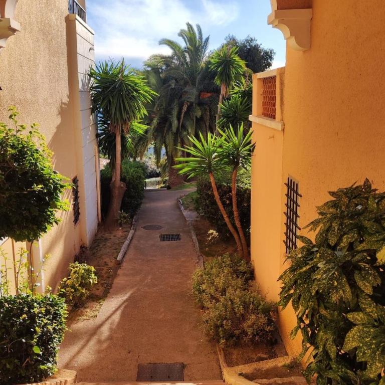 Village Vacances CAP ESTEREL , AGAY , T2 climatisé vue mer panoramique - accès de plain-pied au calme rare sur le site - Piscines et parking couvert inclus - Appartement - Vue sur Mer - 23