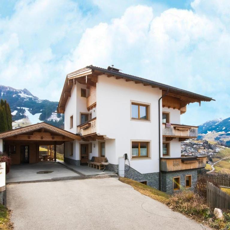 Chalet in Zillertal near Ski Bus Stop - Chalet mit 3 Schlafzimmern - 1