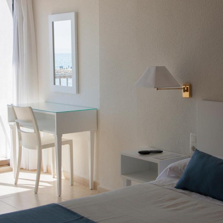 Hotel Sicania - Double or Twin Room with Sea View - 5