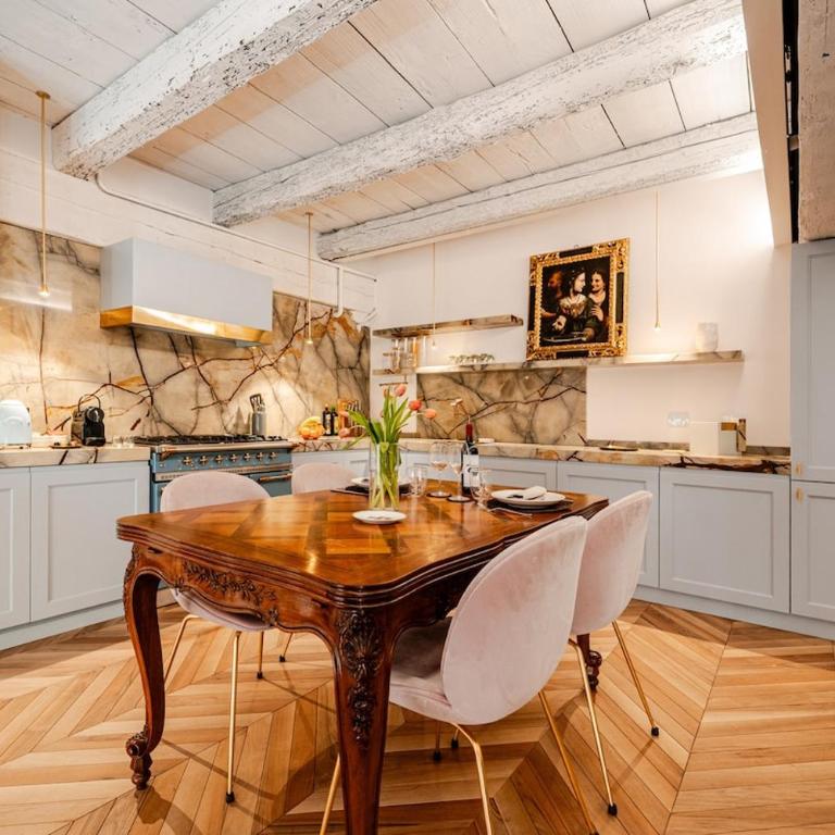 Deluxe Suite Fine Art Historic Centre - One-Bedroom Apartment - 6