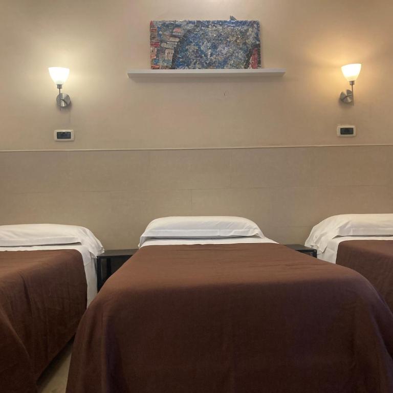 Hotel Indipendenza - Standard Triple Room - 19