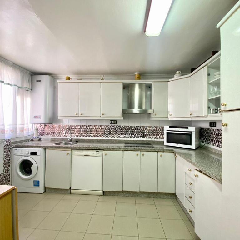 Apartamento en Fátima con excelente conexión a BLET, UCO y Las Quemadas - Apartamento de 3 dormitorios - 8