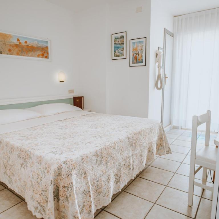 Hotel Gabriella - Camera Matrimoniale Standard - 12