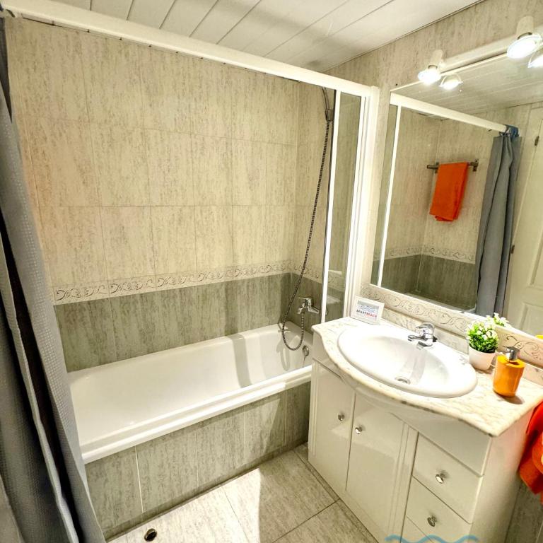 APARTBEACH LA CALETA CLIMA y VISTAS CALA CRANCS - Apartamento con vistas al mar - 19