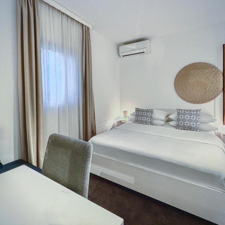 Shangri La Mansion - Standard Suite - 3