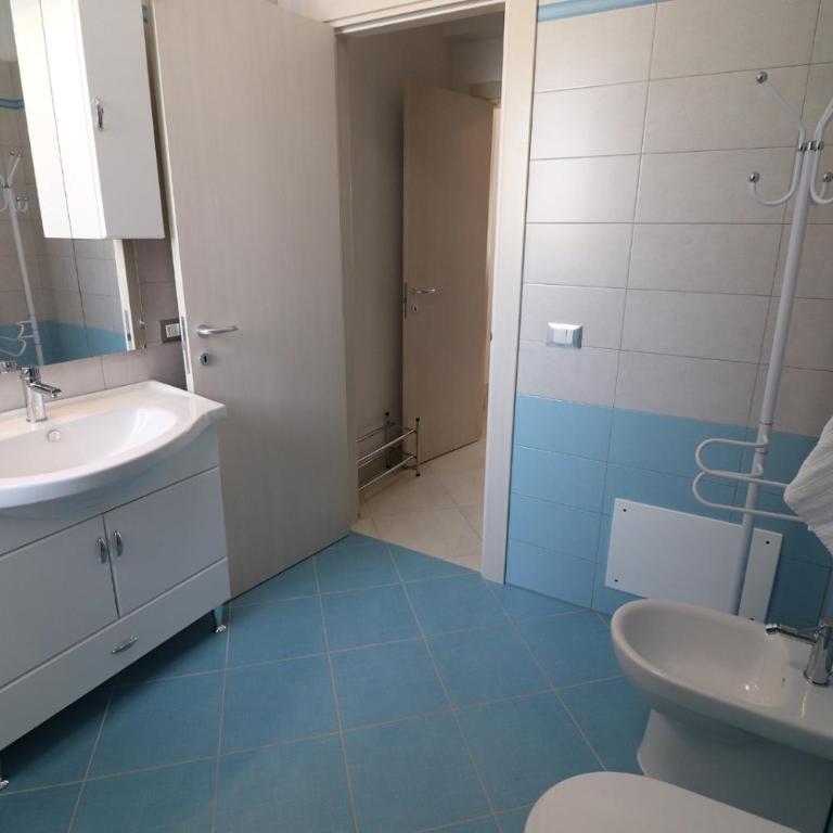Casa Francesca Otranto Modern 3 Guest Flat with AC & WiFi - Appartamento con 1 Camera da Letto - 2