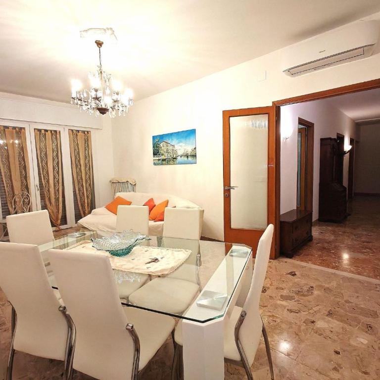 LAURA APARTMENT VENICE 4 P. 15 M TO VENICE - Standard Apartment - 17