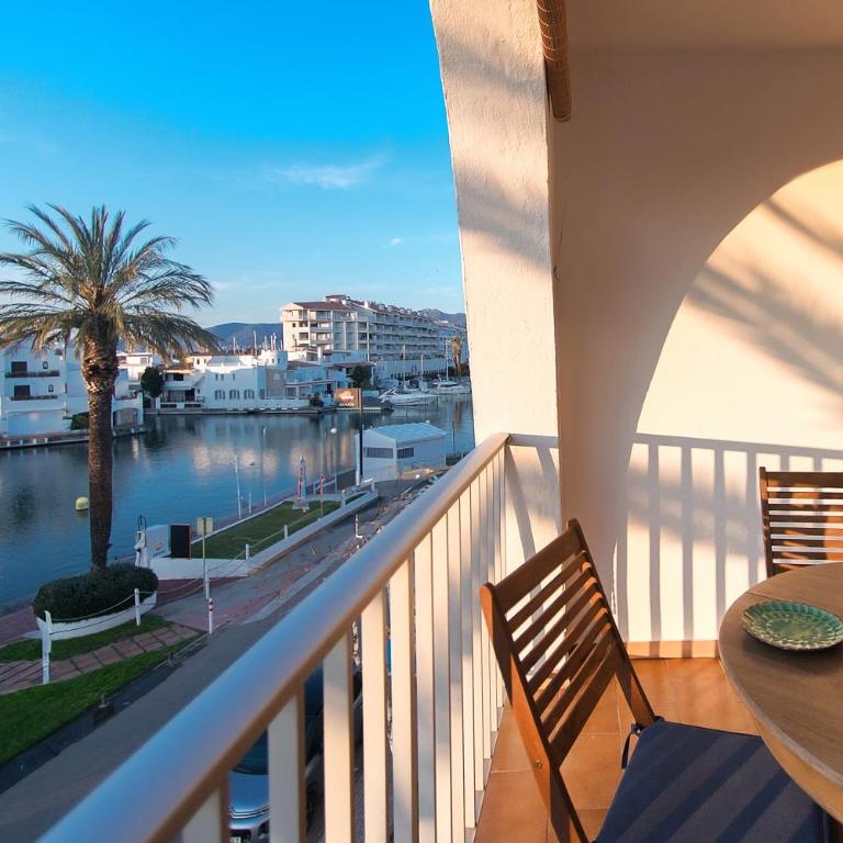 WELCS Estudio 229 EMP con vista al canal - Estudio con terraza - 1
