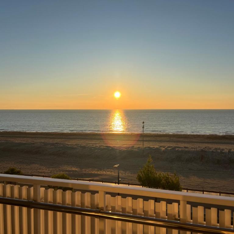 Scenografico fronte mare, 5 piano con terrazzo e P privato - Appartamento con 2 Camere da Letto - 27
