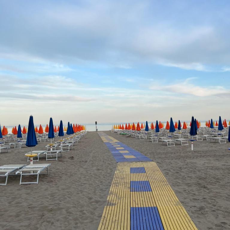 Scenografico fronte mare, 5 piano con terrazzo e P privato - Appartamento con 2 Camere da Letto - 21