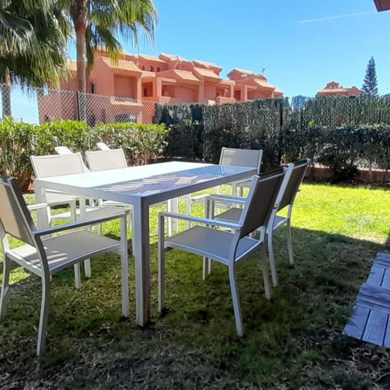 Apartamento de tres dormitorios muy espacioso con jardines y piscinas - Apartamento de 3 dormitorios con vistas - 2