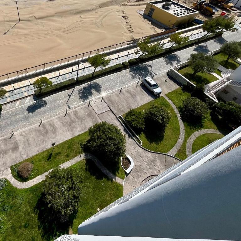 Stupenda vista mare, 10m dalla spiaggia, 8 piano e P privato - Two-Bedroom Apartment with Sea View - 25