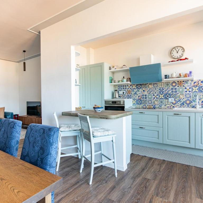 Chez Ale, with panoramic terrace in Viareggio - Two-Bedroom Apartment - 2