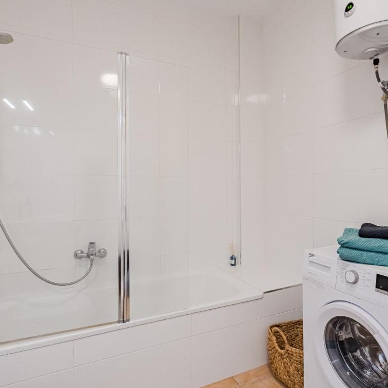 Marina Palace with Swimming Pool - Apartamento de 1 dormitorio - 10