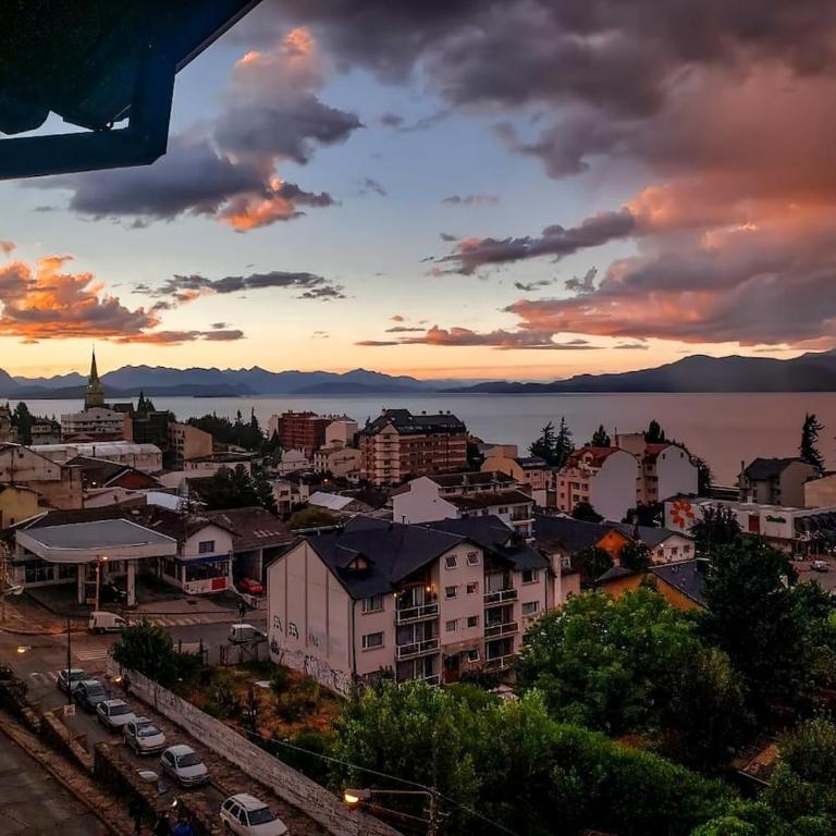 Departamentos céntricos con vista a la montaña y al lago - Apartamento de 2 dormitorios - 47