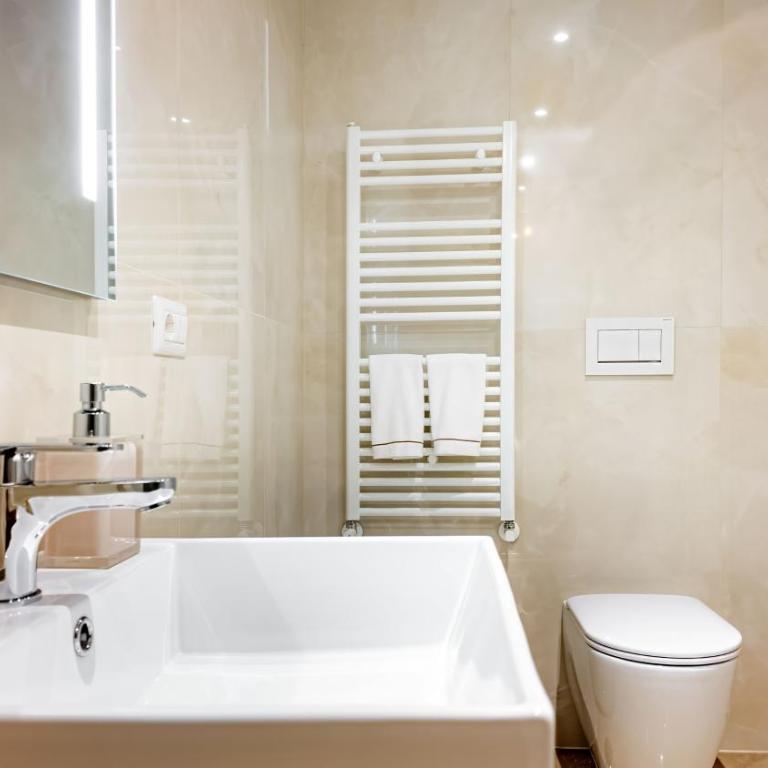 Aura Vatican Suite - Camera Deluxe - 9