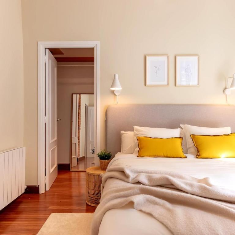 ACOGEDOR Y CON VISTAS - Casco Viejo & Parking - Two-Bedroom Apartment - 18