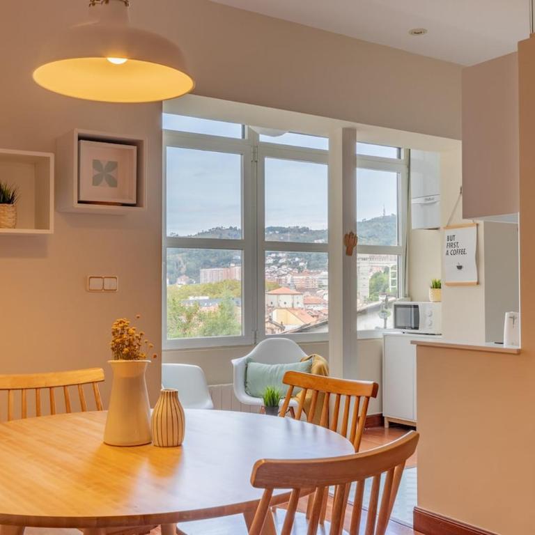 ACOGEDOR Y CON VISTAS - Casco Viejo & Parking - Two-Bedroom Apartment - 14