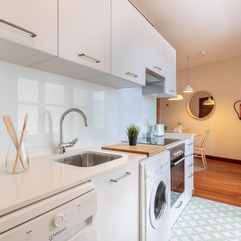 ACOGEDOR Y CON VISTAS - Casco Viejo & Parking - Two-Bedroom Apartment - 17