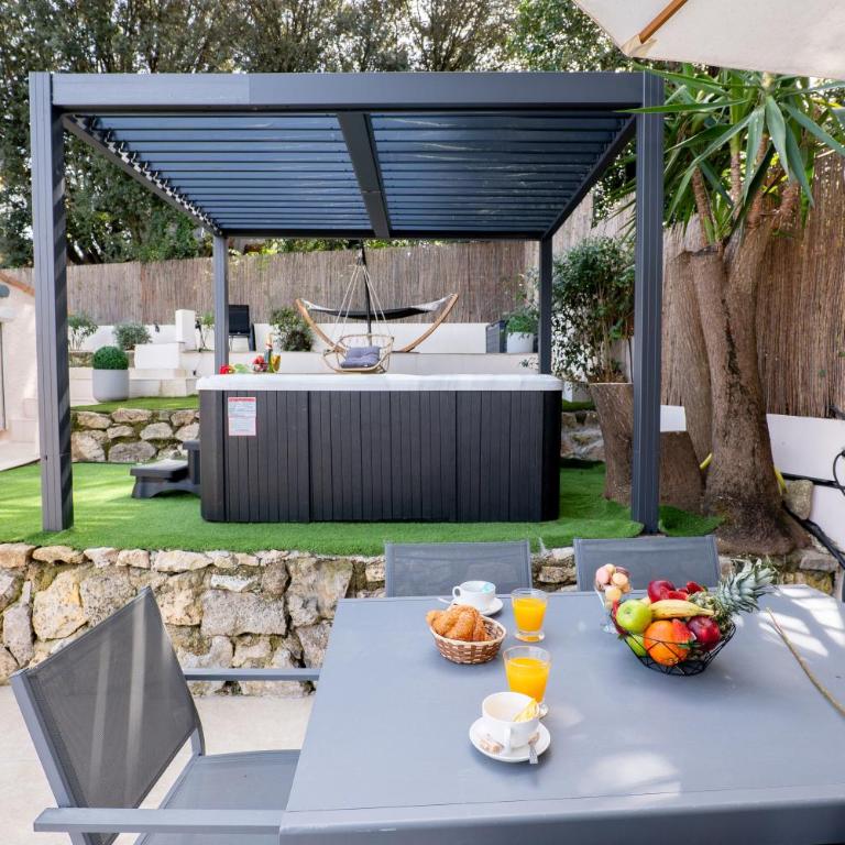 Piscine-Jacuzzi-Sauna -Videoprojecteur Perle Rare - Deluxe Villa - 45