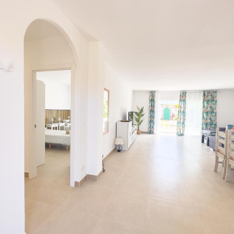Fully refurbished Private 3BR Villa Heated Pool - Casa Vacacional de 3 dormitorios - 13