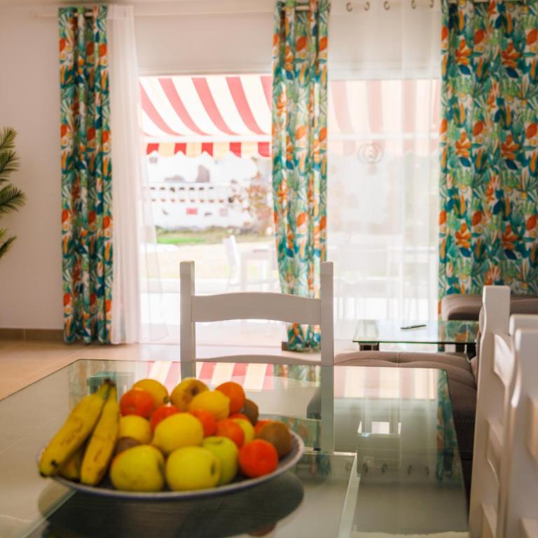 Fully refurbished Private 3BR Villa Heated Pool - Casa Vacacional de 3 dormitorios - 62