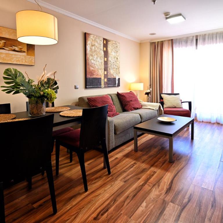 Love Rent4 Málaga Costa - One-Bedroom Apartment - 4