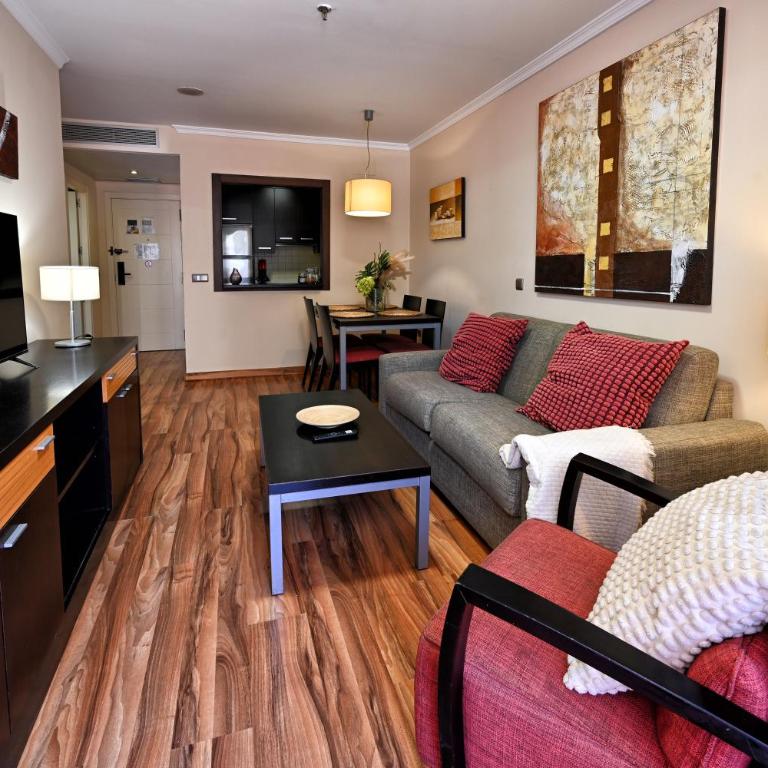 Love Rent4 Málaga Costa - One-Bedroom Apartment - 1