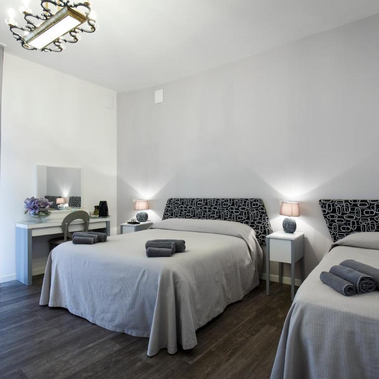 B&B Corso Diaz - Suite Familiare con Balcone - 13