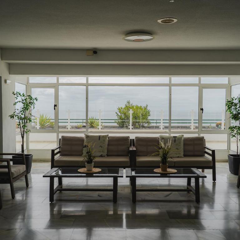 Apartamento con terraza en primera línea El Duque, Altamira - One-Bedroom Apartment - 40