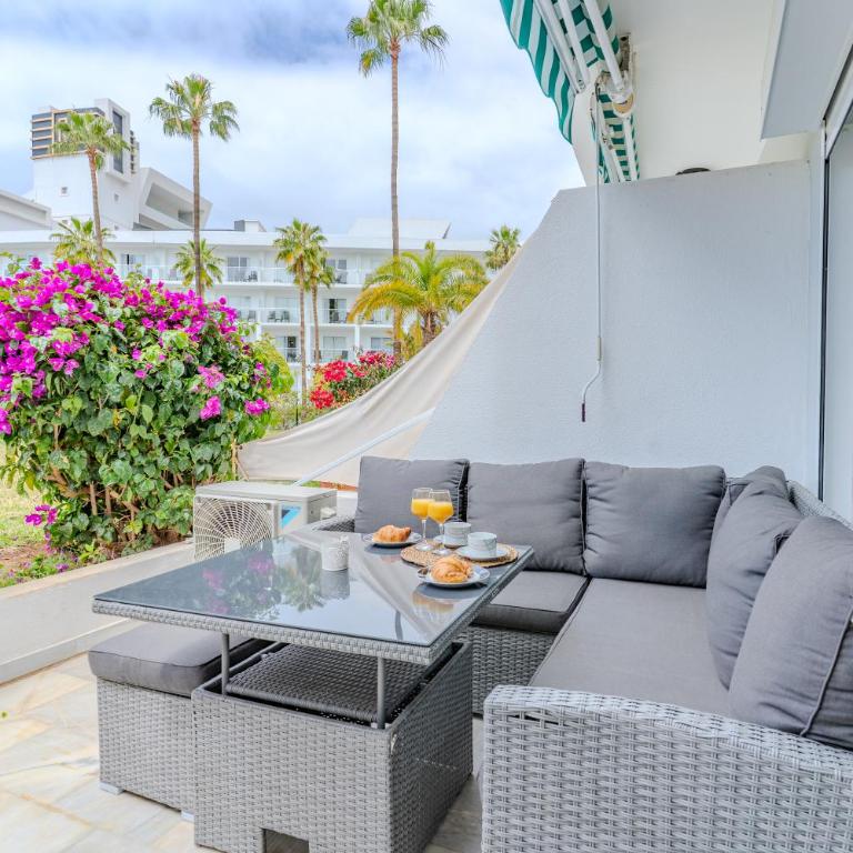 Apartamento con terraza en primera línea El Duque, Altamira - One-Bedroom Apartment - 48