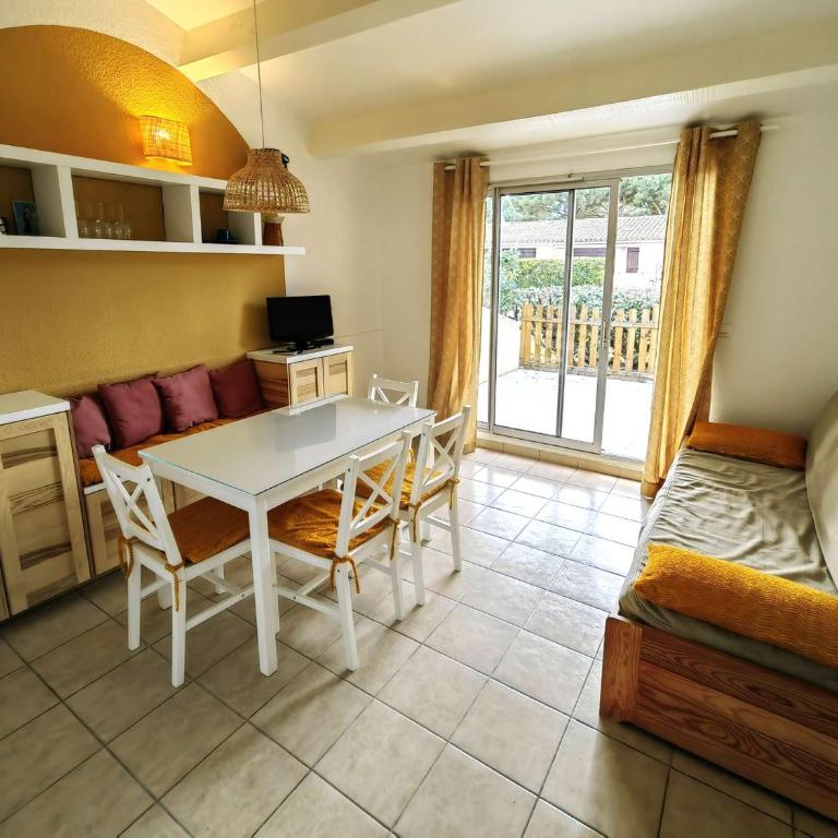 Villa mitoyenne climatisée avec piscine, 4 pers, parking - FR-1-607-210 - Appartamento - 1